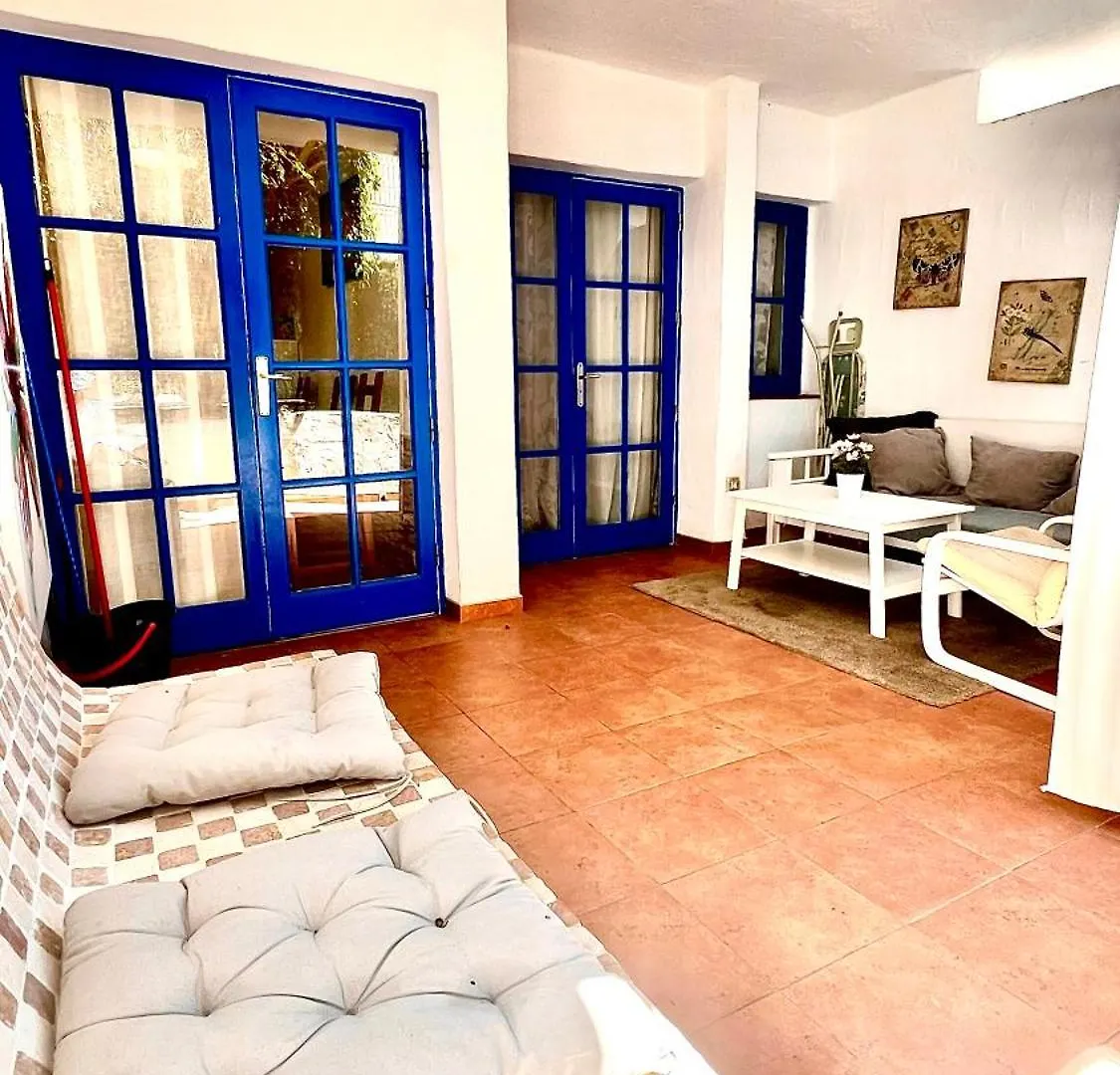 Cozy Two Bed Apartment. Costa Adeje  Costa Adeje (Tenerife)